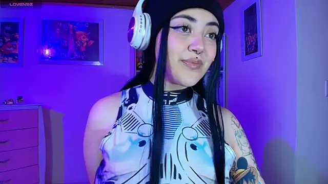 Nanachi uwu online show from 15, 4, 2026