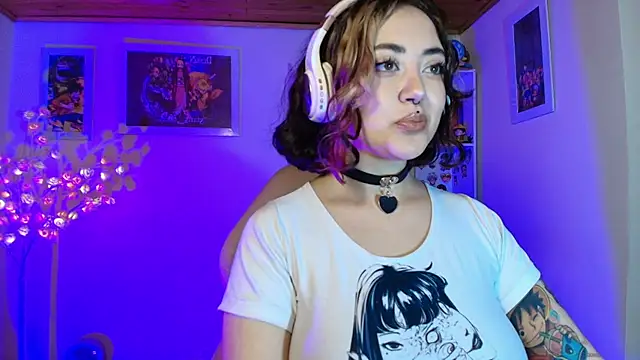 Nanachi uwu online show from 8, 5, 2026