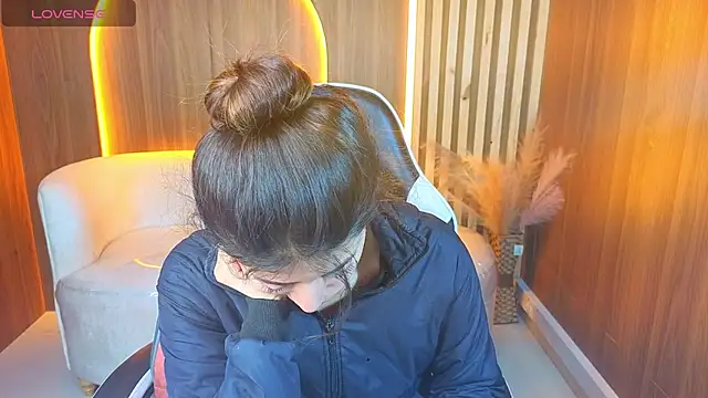 Lia queen tx online show from 29, 7, 2026