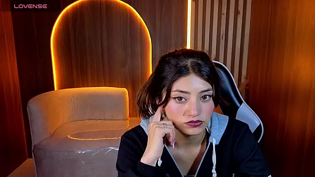 Snapshot of Lia_queen_tx chatting on 16, 5, 2026 Lia queen tx online show from 16, 5, 2026