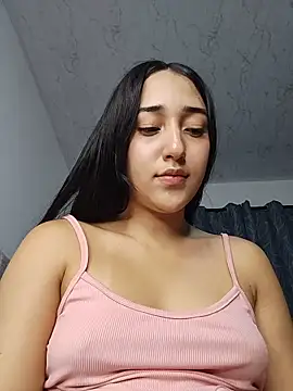 isabellaHill2 online show from 6, 5, 2026