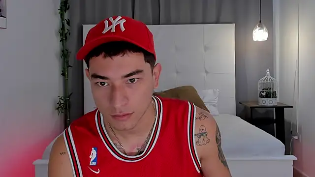 Thiago 2003  online show from 1, 6, 2026
