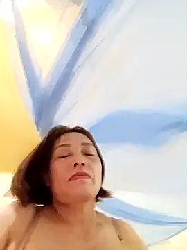 Lyly22x online show from 31, 3, 2026