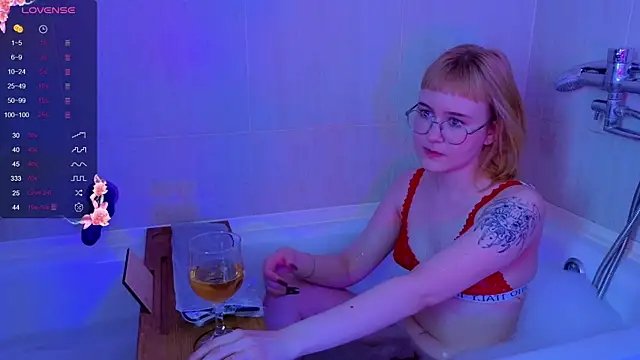 TheaQuill online show from 30, 4, 2026