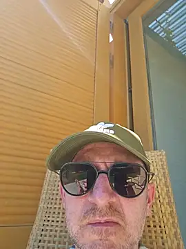 dufatcock online show from 7, 4, 2026