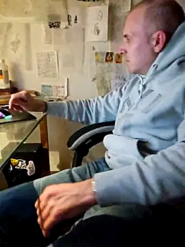 dufatcock online show from 2, 4, 2026