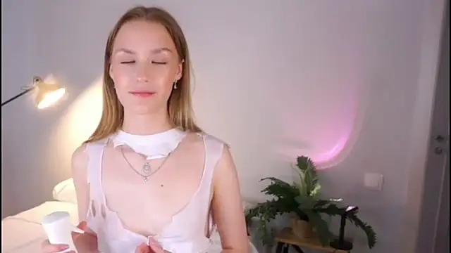 HellenSlavis online show from 10, 4, 2026