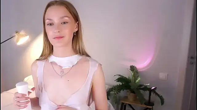 HellenSlavis online show from 2, 4, 2026