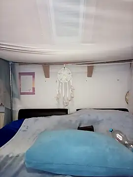 roxy 74 online show from 13, 4, 2026