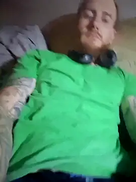 redandjuicy online show from 15, 4, 2026