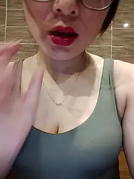 Snapshot of candy_flo chatting on 4, 5, 2026 candy flo online show from 4, 5, 2026