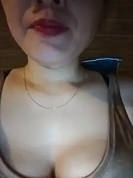 Snapshot of candy_flo chatting on 10, 5, 2026 candy flo online show from 10, 5, 2026