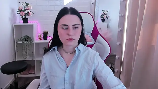 NoraLumi online show from 24, 4, 2026