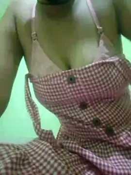 nidhiyadav00 online show from 14, 4, 2026