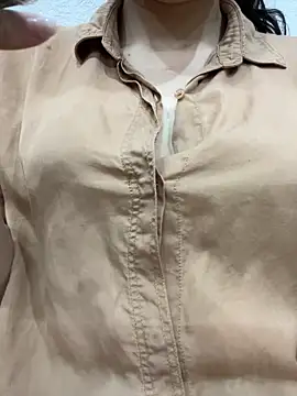 Snapshot of Xiaomee chatting on 19, 3, 2026 Xiaomee online show from 19, 3, 2026