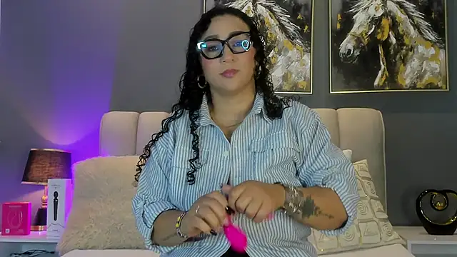Snapshot of VaniaRouse chatting on 29, 5, 2026 VaniaRouse online show from 29, 5, 2026