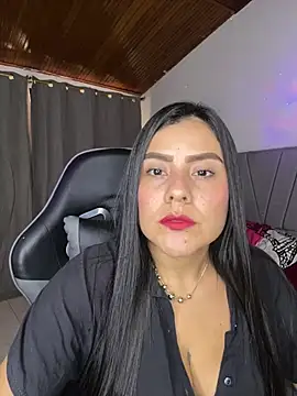 Wendyfzyog3 online show from 13, 3, 2026