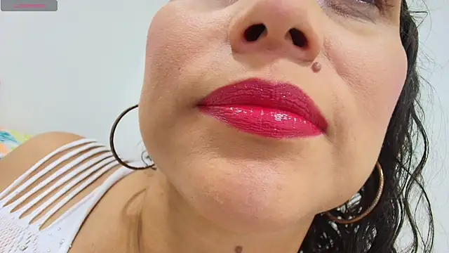 Snapshot of carlaantonellii chatting on 15, 4, 2026 carlaantonellii online show from 15, 4, 2026