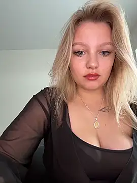 Snapshot of bettyloveu chatting on 4, 6, 2026 bettyloveu online show from 4, 6, 2026