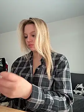 bettyloveu online show from 8, 4, 2026