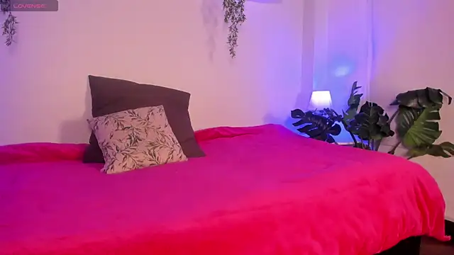 cuttie blondie online show from 9, 6, 2026