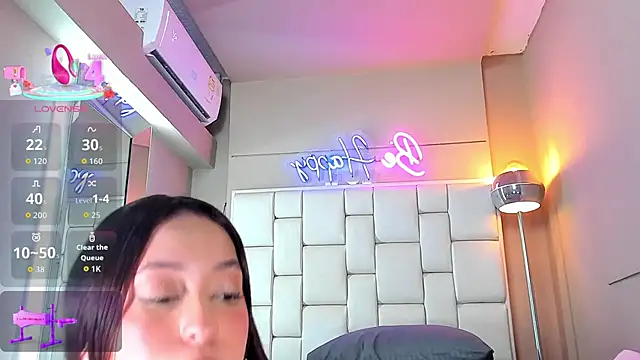 MiaCamille  online show from 21, 4, 2026