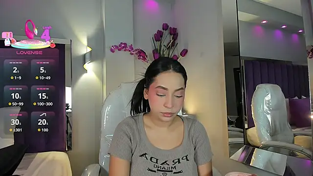 Snapshot of MiaCamille_ chatting on 19, 6, 2026 MiaCamille online show from 19, 6, 2026