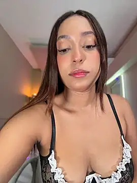 MiaCamille  online show from 18, 4, 2026