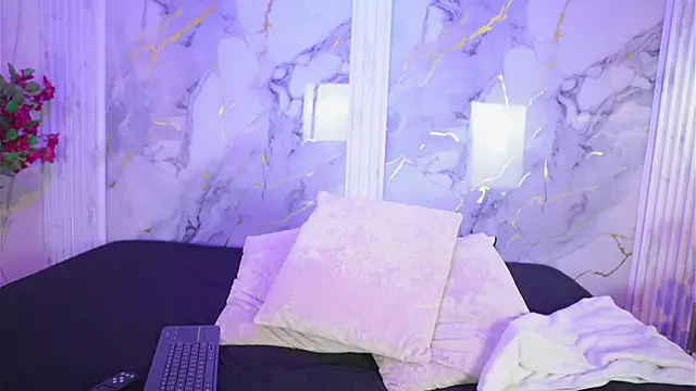  charlotte quee  online show from 23, 4, 2026