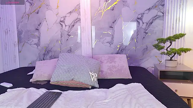 Snapshot of _charlotte_quee_ chatting on 1, 7, 2026 charlotte quee online show from 1, 7, 2026