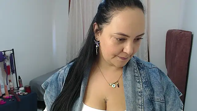 Veroniicabbw  online show from 11, 7, 2026