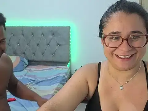 Snapshot of estrellajunior chatting on 23, 5, 2026 estrellajunior online show from 23, 5, 2026