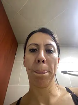 ItsAmara online show from 1, 6, 2026
