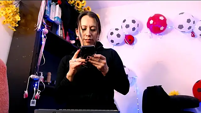 ItsAmara online show from 17, 7, 2026