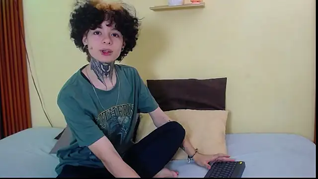 Snapshot of JuneBlake_ chatting on 13, 3, 2026 JuneBlake online show from 13, 3, 2026