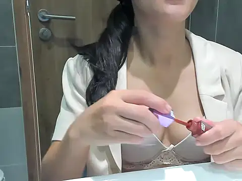 BabaeLust online show from 24, 9, 2025