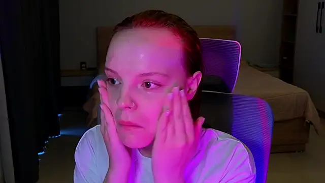 mollybossy online show from 13, 4, 2026