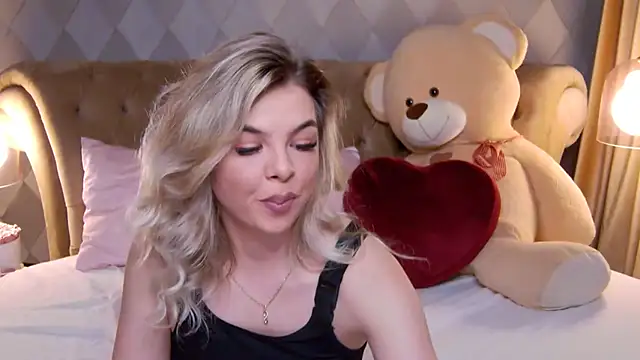 KimmBliss online show from 15, 4, 2026