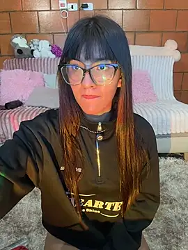 xayah cute online show from 4, 5, 2026