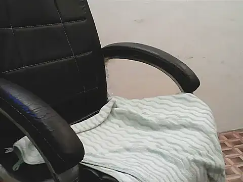 Snapshot of ragini_bby chatting on 5, 7, 2026 ragini bby online show from 5, 7, 2026