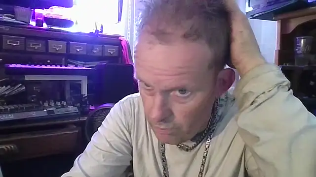 strokingjoe14585 online show from 23, 4, 2026