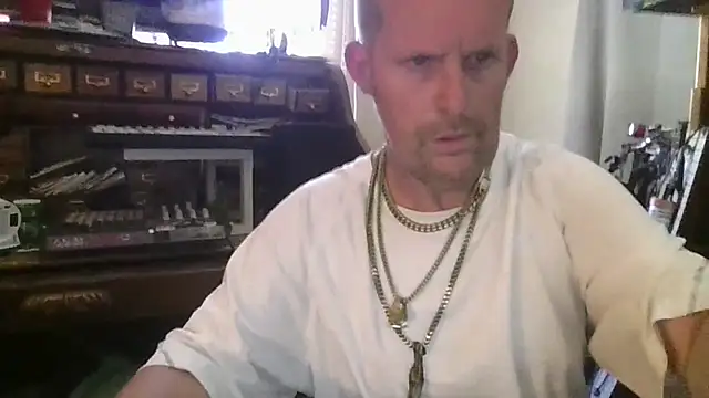 strokingjoe14585 online show from 17, 4, 2026