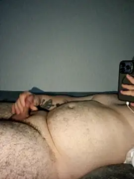 Snapshot of bigmillz32 chatting on 5, 4, 2026 bigmillz32 online show from 5, 4, 2026
