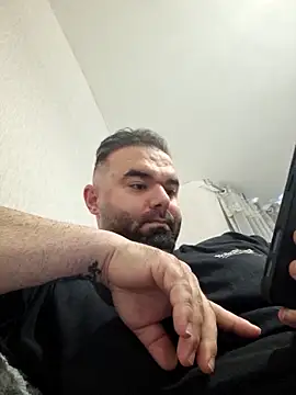 Snapshot of bigmillz32 chatting on 25, 3, 2026 bigmillz32 online show from 25, 3, 2026