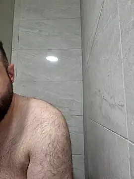 Snapshot of bigmillz32 chatting on 29, 4, 2026 bigmillz32 online show from 29, 4, 2026