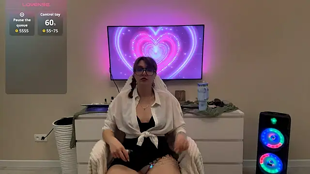 Olivia 132 online show from 3, 4, 2026