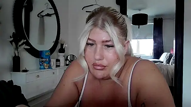 Lexi Laura online show from 3, 4, 2026