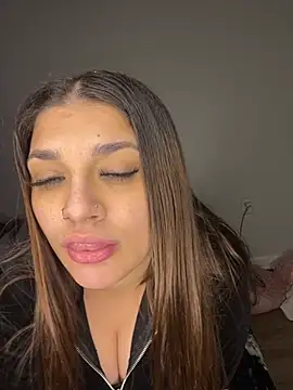 Snapshot of treasurebabii chatting on 12, 5, 2026 treasurebabii online show from 12, 5, 2026