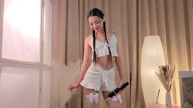 Milisaaaaa online show from 19, 3, 2026