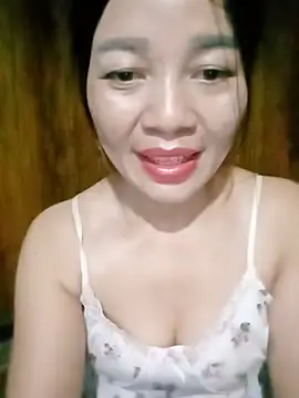 Yiyi102300 online show from 27, 5, 2026